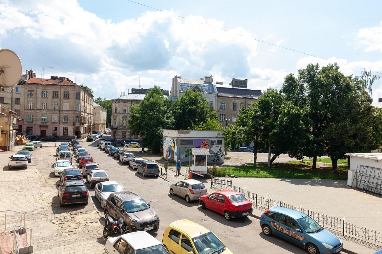 Studio Near Opera Lviv Exterior photo
